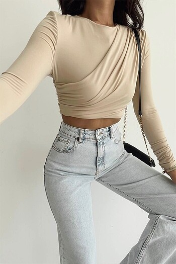 Önü büzgülü drapeli uzun kol bluz kısa crop