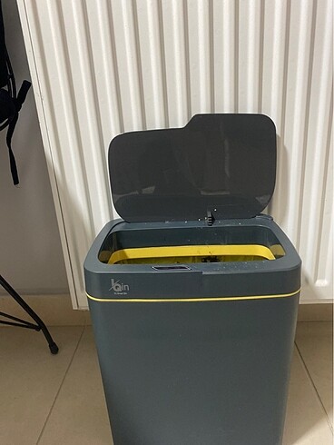 Beden Sensörlü çöp kovası