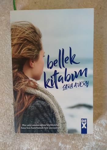 Bellek Kitabım - Lara Avery