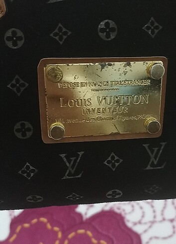 Louis Vuitton logolu çanta 