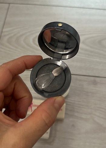 Orjinal Bourjois Göz Farı Seti Beyaz ve Gri Tonlar - Görsel 3