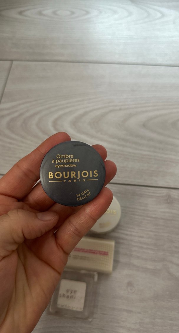 Orjinal Bourjois Göz Farı Seti Beyaz ve Gri Tonlar - Görsel 2