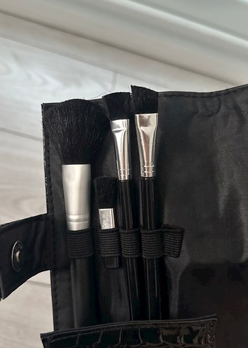 Loreal makyaj fırca seti Siyah Yılan Derisi Desenli çanta icinde - Görsel 4