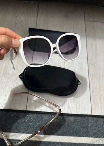 2 adet Şeffaf Beyaz ve Kahverengi Kadın Güneş Gözlüğü - Görsel 4