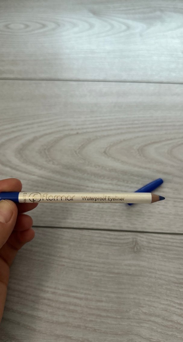 1 flormar, 2 Essence Beyaz ve Canlı Renkli Göz Kalemleri - Görsel 2