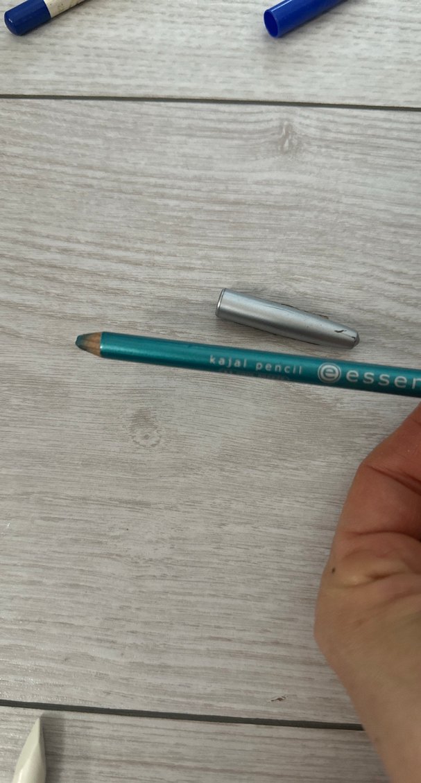 1 flormar, 2 Essence Beyaz ve Canlı Renkli Göz Kalemleri - Görsel 3