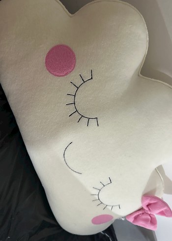 Beyaz Bulut Desenli Çocuk Yastığı - Görsel 4