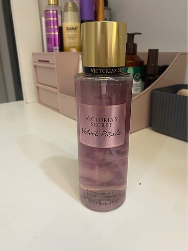 Victoria?s Secret velvet petals
