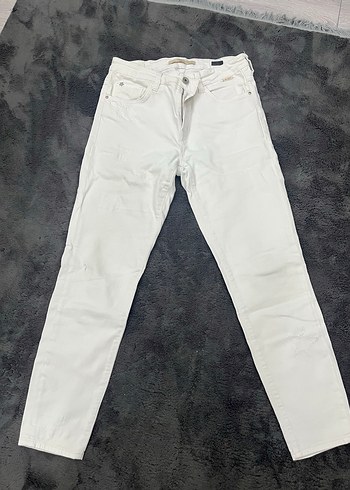 Beyaz Regular Fit Kadın Denim Pantolon