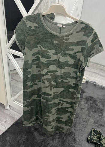 Kamuflaj Desenli Salaş Kadın Tişört
