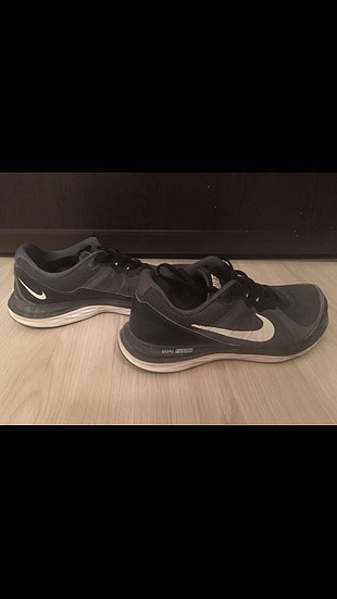Nike spor ayakkabı