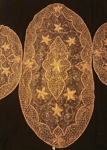 Dantel Detaylı,  el işlemeli 
dekoratif üçlü masa örtüsü - Görsel 3