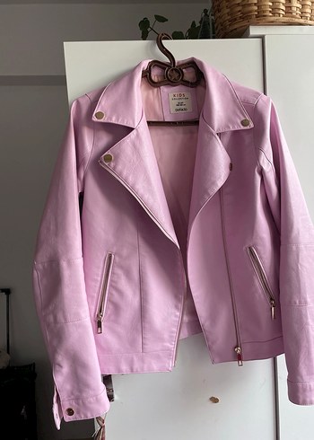Pembe Deri Kadın Ceket, Sokak Stili