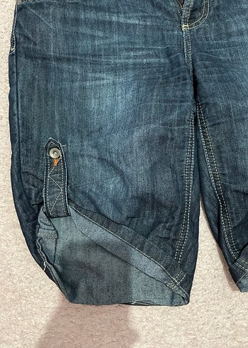 Diğer Kemer Detaylı Rahat Kesim Kadın Denim Şort
