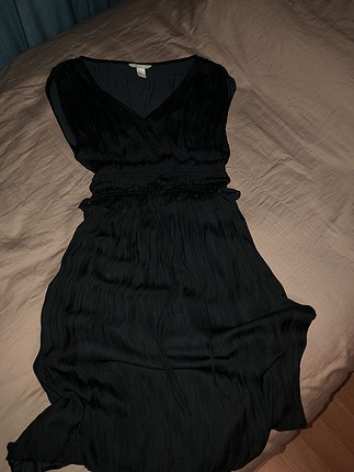 H&M elbise. Bir kez kullanılmış.