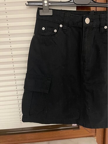 H&M H&M SİYAH ETEK 34 BEDEN