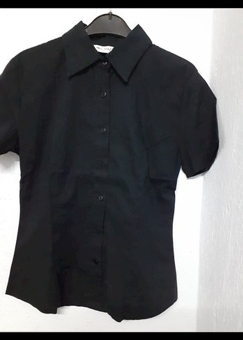 Kısa Kollu Siyah Düğmeli Kadın Gömlek - Görsel 3