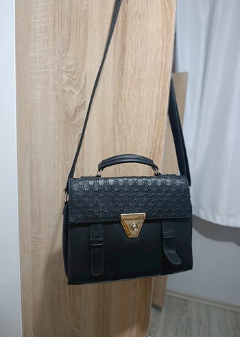 Klasik Siyah Deri Kadın Çanta - Görsel 5