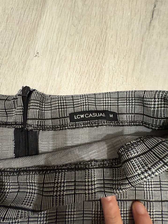 Gri Ekose Desenli Pilili Midi Etek - Görsel 2