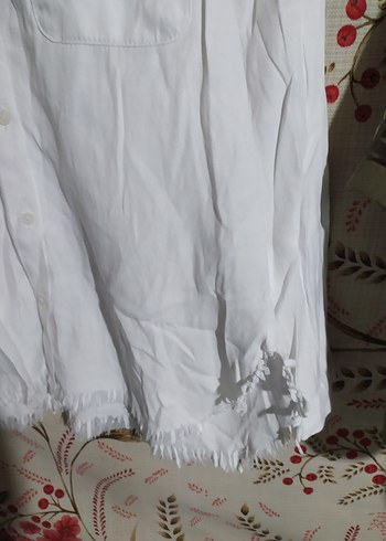 Düğmeli Beyaz Keten Kadın Gömlek - Görsel 3