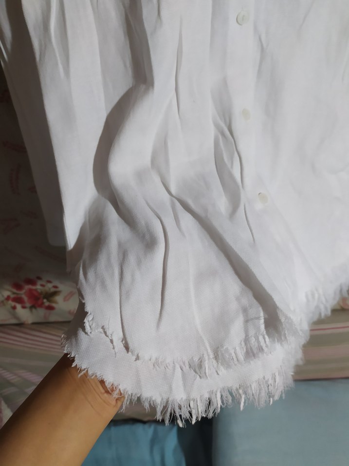 Düğmeli Beyaz Keten Kadın Gömlek - Görsel 2