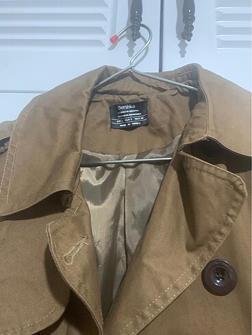 Bershka Trençkot