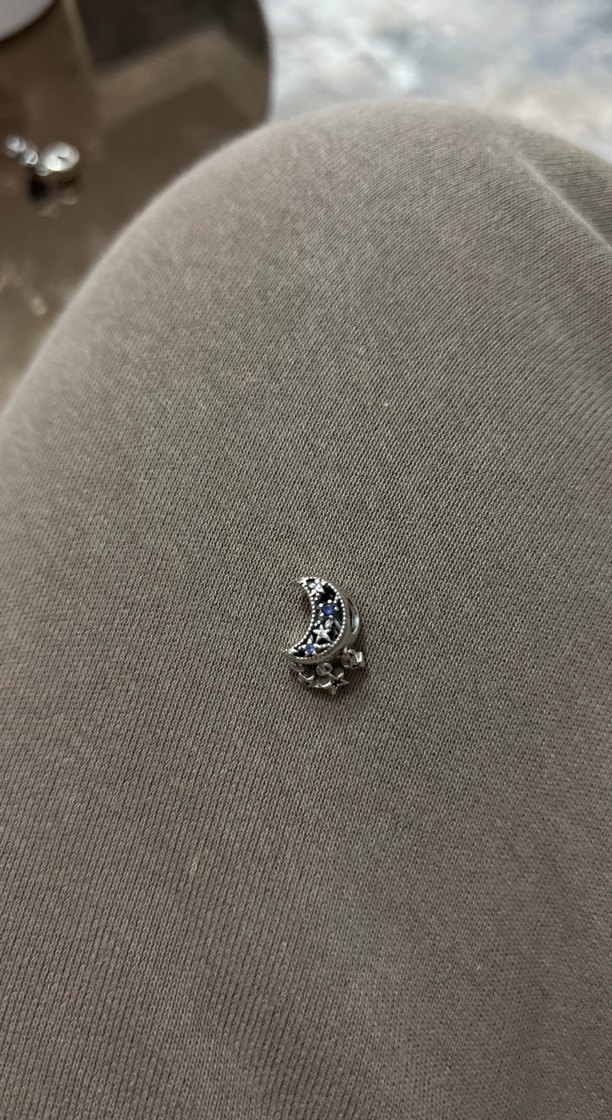 Gri Ay ve Yıldız İşlemeli pandora charm - Görsel 2