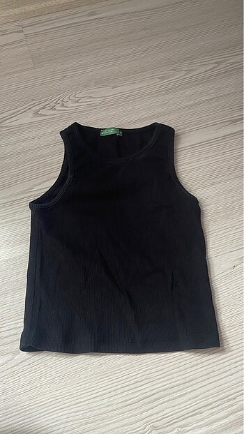 Siyah crop
