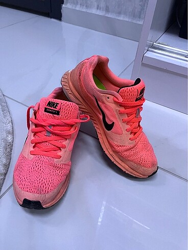 Nike Ayakkabı