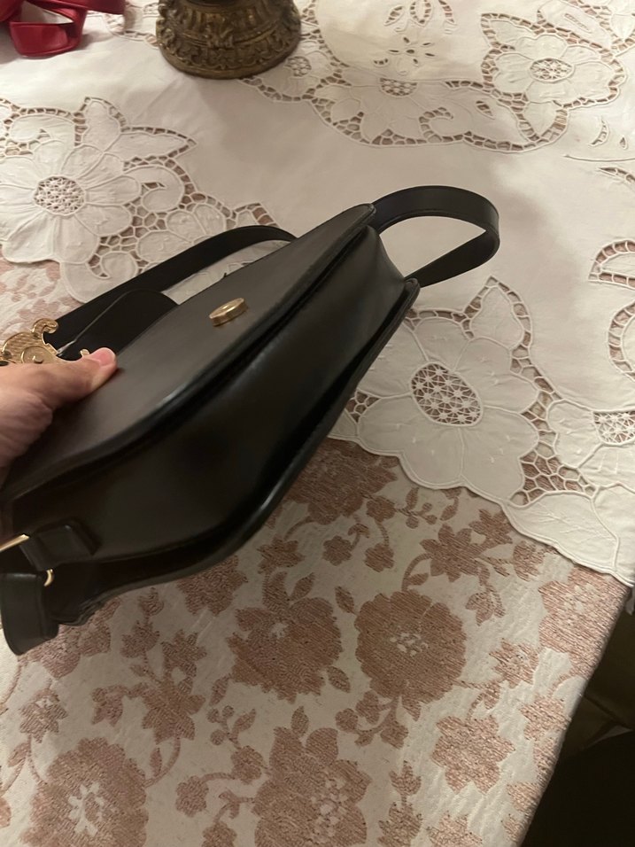 Klasik Şıklık Parisian Siyah Deri Çapraz Çanta - Görsel 4