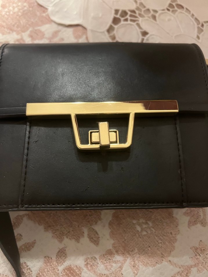 Klasik Siyah Deri Tokalı Kadın Çanta - Görsel 2