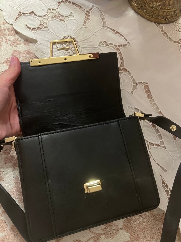 Klasik Siyah Deri Tokalı Kadın Çanta - Görsel 3