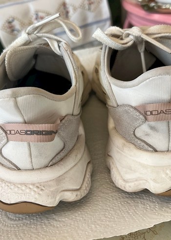 Beyaz Bağcıklı Kadın Spor Ayakkabı - Görsel 3