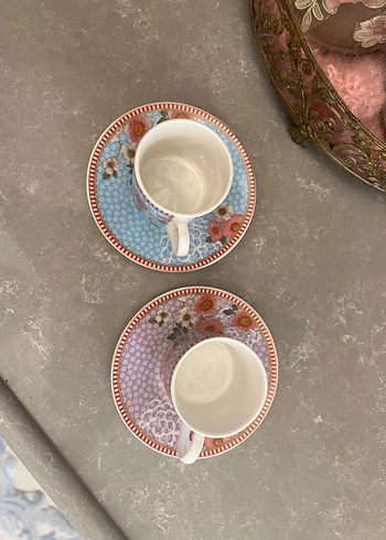 Beden Pastel Renkli Çiçek Desenli 2 Fincan ve Tabak Seti