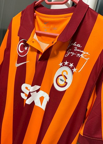 l Beden Erkek Galatasaray 100.yıl forması çubuklu