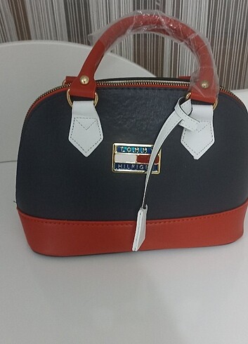  Beden lacivert Renk Tommy Hilfiger çanta 