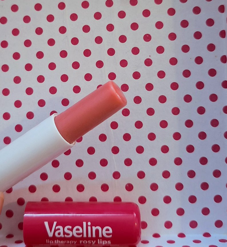 Vaseline lip therapy Rosy Lips Dudak Bakım Kremi - Görsel 4