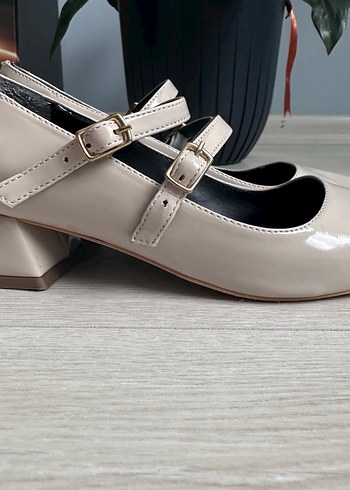 38 Beden Bej Rugan Çift Tokalı Stiletto Kadın Ayakkabı