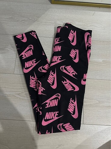 Nike tayt 
