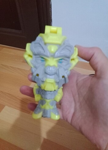 Burger king ürünü transformers