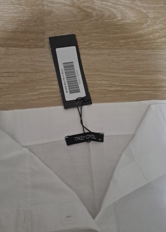 Degaje yaka gömlek - Görsel 2