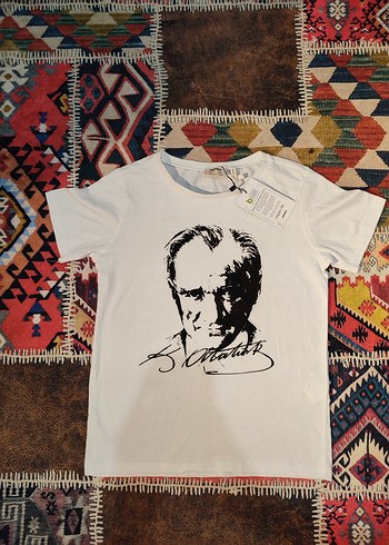 Beyaz Atatürk Baskılı Erkek Kısa Kollu Tişört