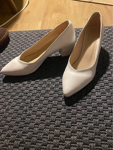 beyaz topuklu ayakkabı - Görsel 4