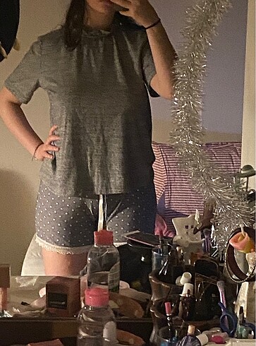 fırfır yakalı tişört - Görsel 3