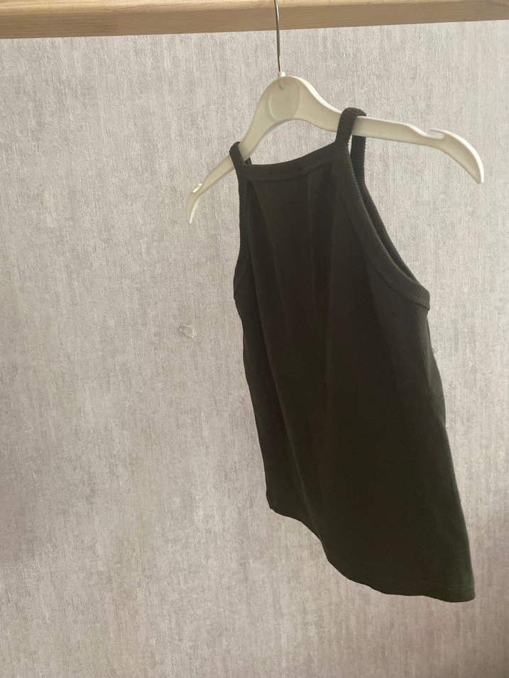 Siyah Kolsuz Yüksek Yakalı Kadın Atlet - Görsel 3