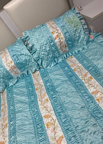 Nakışlı Mavi Yatak Örtüsü Seti - Görsel 2
