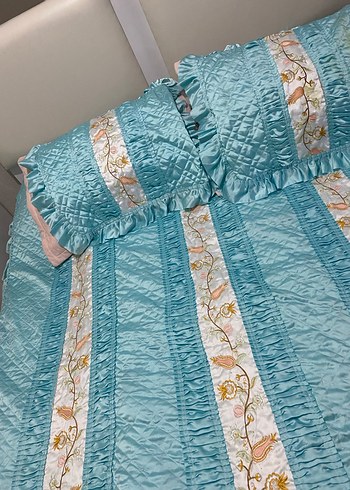 Nakışlı Mavi Yatak Örtüsü Seti - Görsel 3