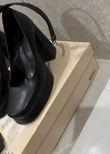 Siyah Platform Topuklu Kadın Ayakkabı - Görsel 2