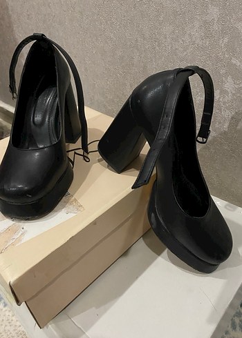 Siyah Platform Topuklu Kadın Ayakkabı - Görsel 3