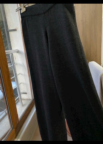 Siyah Rahat Kesim Uzun Pantolon - Görsel 2